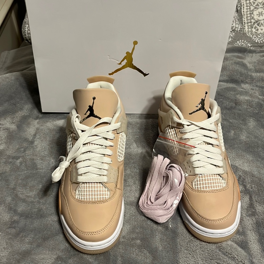 Air Jordan 4 Retro, size 8.5, shimmer